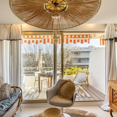 דירה Junior Saint-tropez, Renove 2023, Plein Centre, Piscine, Climatise! סן טרופז