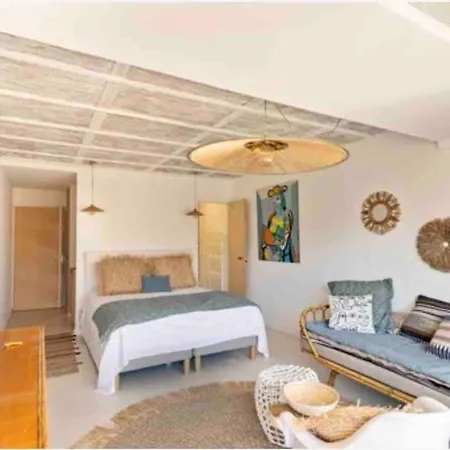 Junior Saint-tropez, Renove 2023, Plein Centre, Piscine, Climatise!