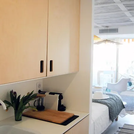 Junior Saint-tropez, Renove 2023, Plein Centre, Piscine, Climatise! Apartment